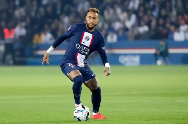 关于内马尔在拜仁比赛中高光表现,比分优势明显引发热议!的信息 关于内马尔在拜仁比赛中高光表现,比分优势明显引发热议!的信息